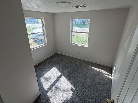3rd image of 2640 S Price Ave