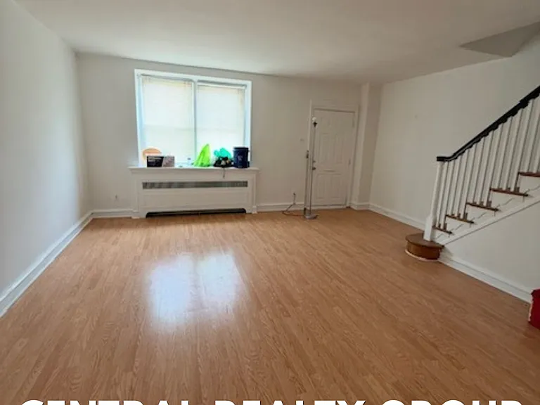4220 Aldine St — Photo 2