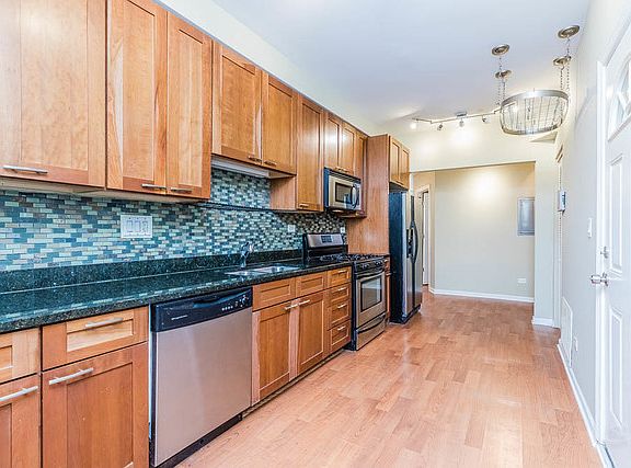 5th image of 4700 N Monticello Ave #104