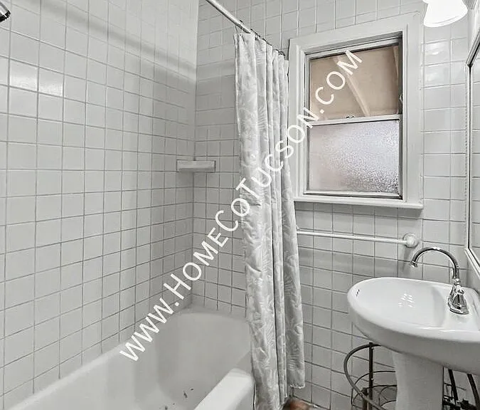 4564 E Seneca St — Photo 17