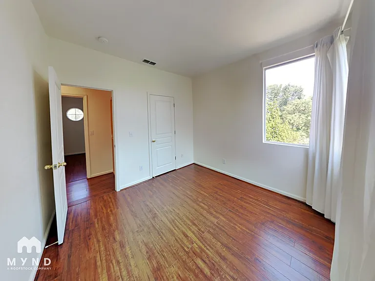 2742 Chateau Montelena Way — Photo 23
