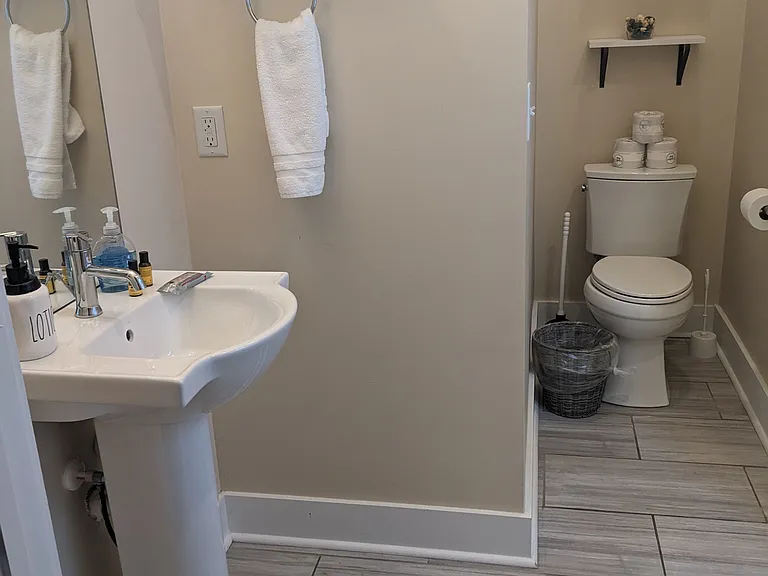 1021 Wedgewood Ave — Photo 7