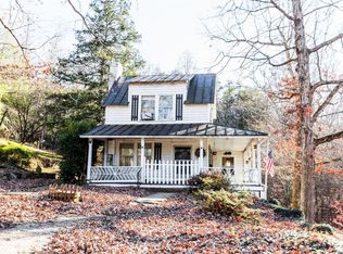 3966 River Rd, Gladstone, VA 24553