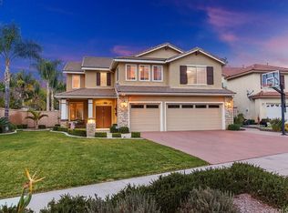 543 Snowbird Ln, Corona, CA 92882