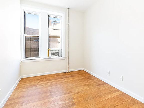 3rd image of 62-64 Forsyth St #13