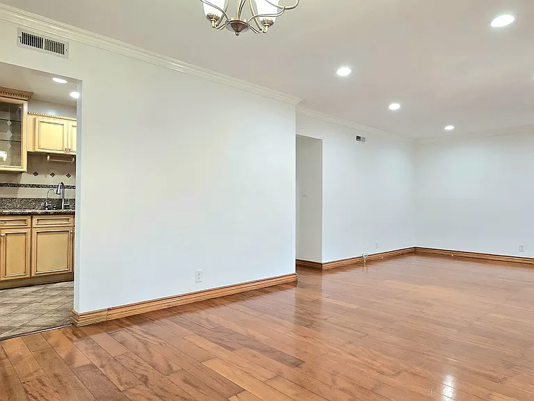 700 E Angeleno Ave — Photo 9