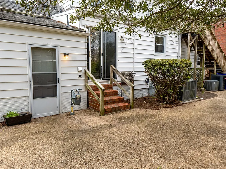 314 N Shore Rd #A — Photo 24