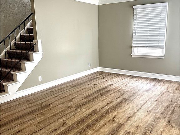 5th image of 427 E 275th St