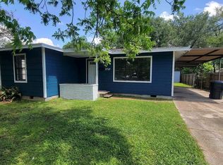 2712 3rd Ave, Groves, TX 77619