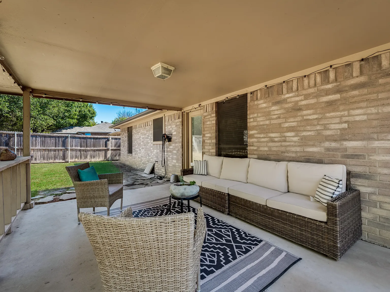 3 bed, 1361 sqft, $4,500 — Photo 4