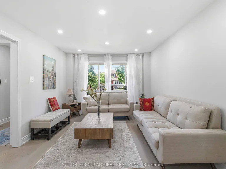 87 Marita Pl #MAIN UPPER FLR — Photo 6