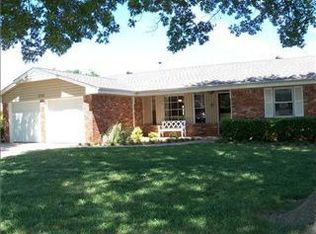 1004 Queensboro Pl, Yukon, OK 73099