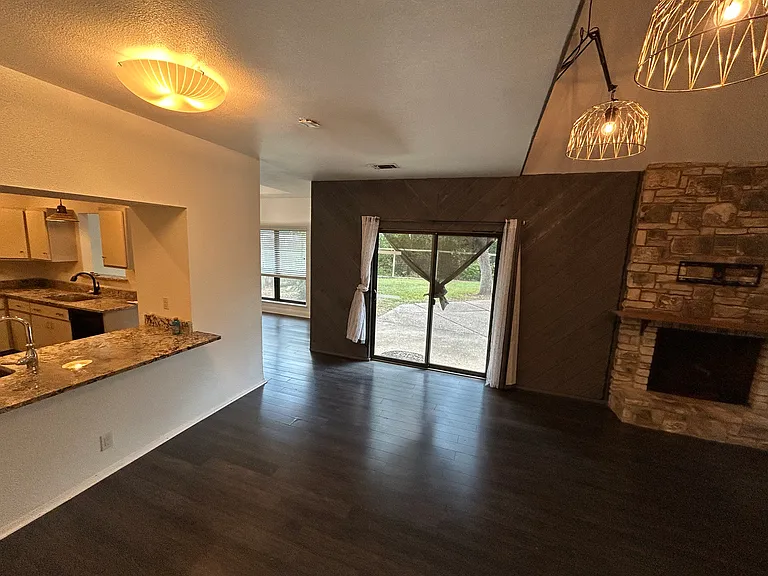 9215 Powhatan Dr — Photo 7