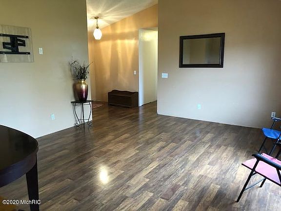 4th image of 11465 Barkton Dr