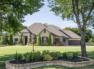 18685 E Crooked Oak Dr, Owasso, OK 74055