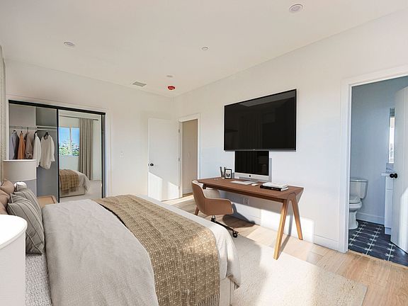 5th image of 3440 Potomac Ave #3442