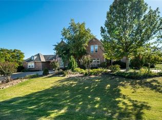 908 Avalon Ln, Edmond, OK 73034