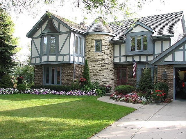 816 Paddock Lane