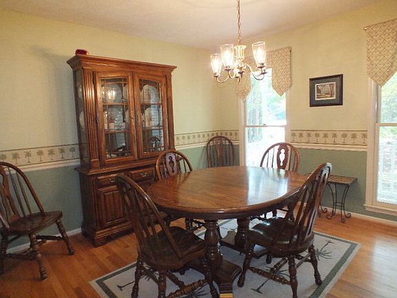 4th image of 531 Woodsia Ln