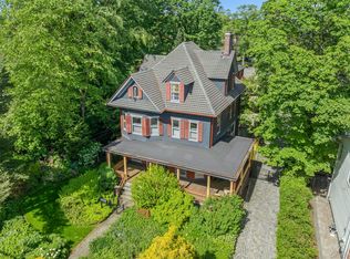 175 Ivy St, Oyster Bay, NY 11771