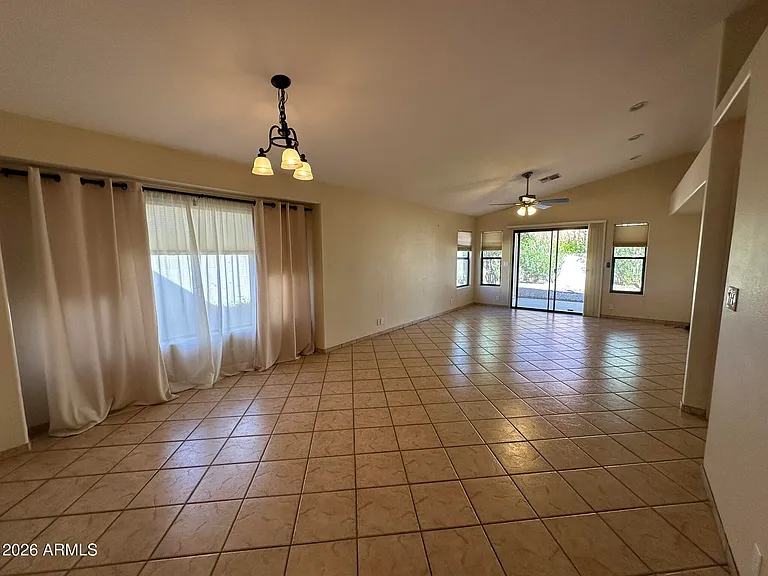 14462 N Sherwood Dr #B — Photo 8