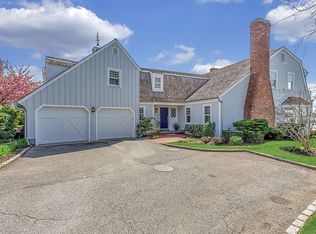 3 Waters Edge, Port Washington, NY 11050