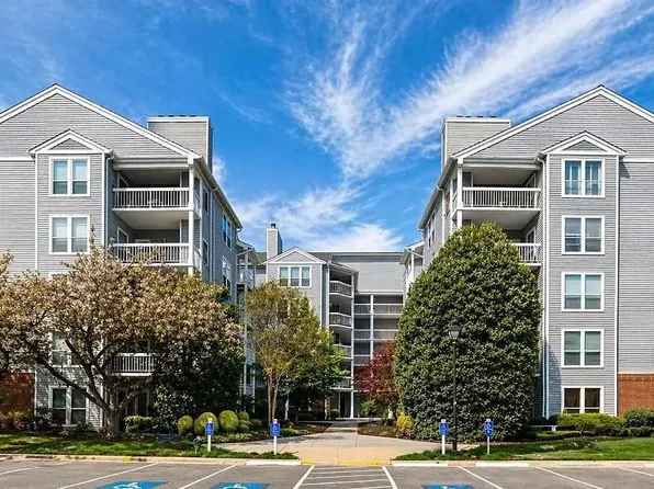 3176 Summit Square Dr #4-D7, Oakton, VA 22124
