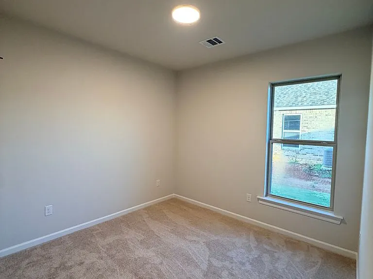 189 Berkshire Pl — Photo 16