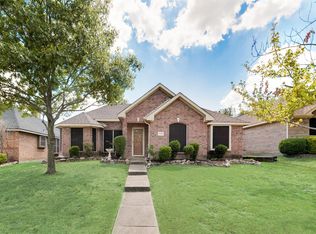 1720 Chapman Dr, Mesquite, TX 75149