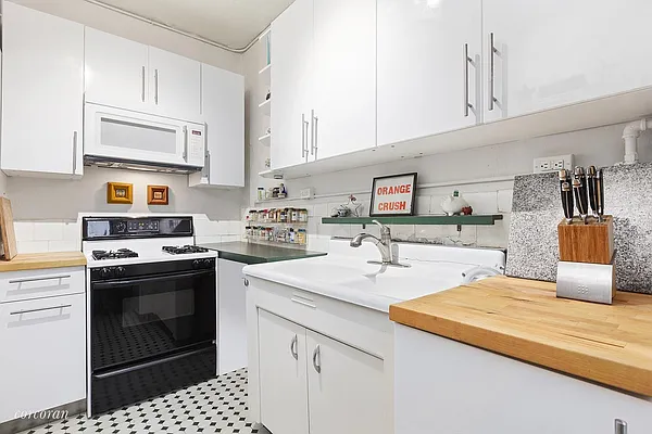 Sold by Corcoran | media 10