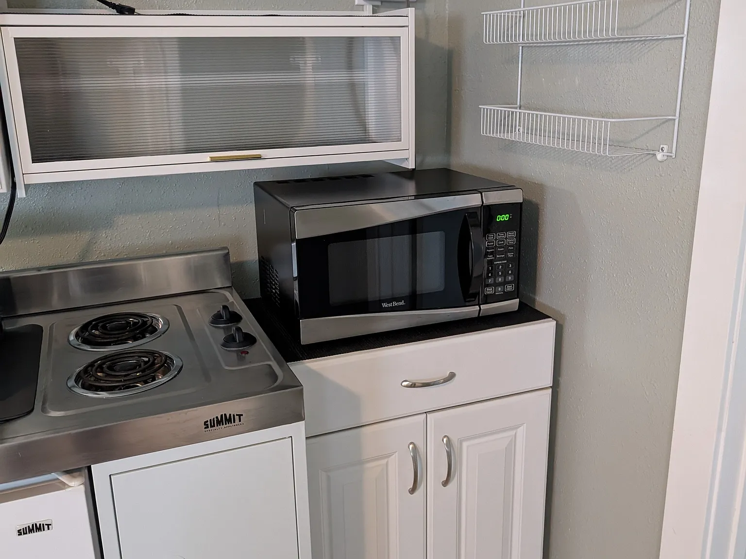 1 bed, 400 sqft, $1,350 — Photo 3