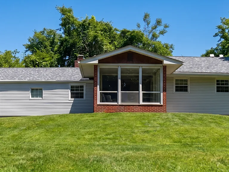 10300 Dudley Dr — Photo 1