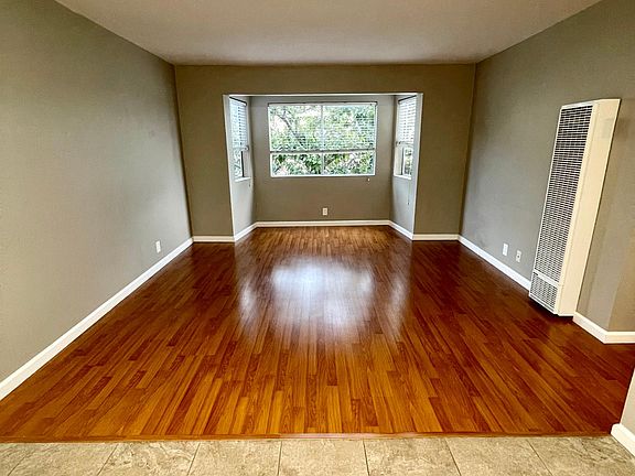 3rd image of 300 Vicksburg St APT 2