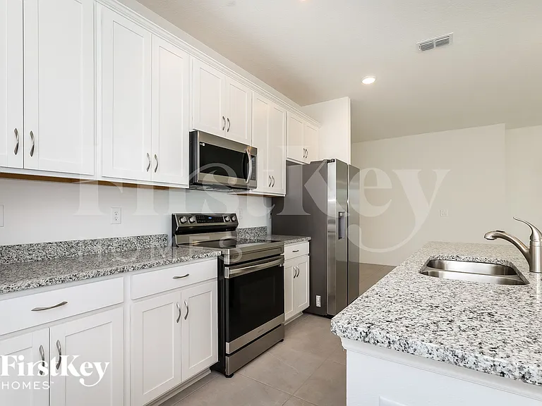 1228 Spokane Point — Photo 6