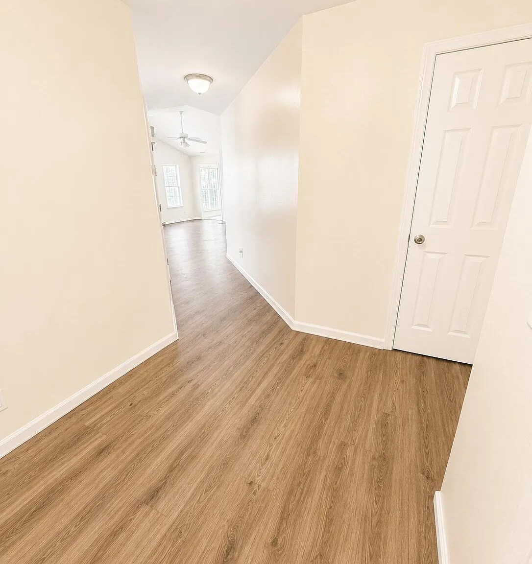 3 bed, 2.0 bath, 1546 sqft, $1,600 — Photo 2
