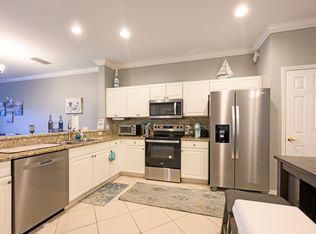 1048 Hampton Cir, Naples, FL 34105