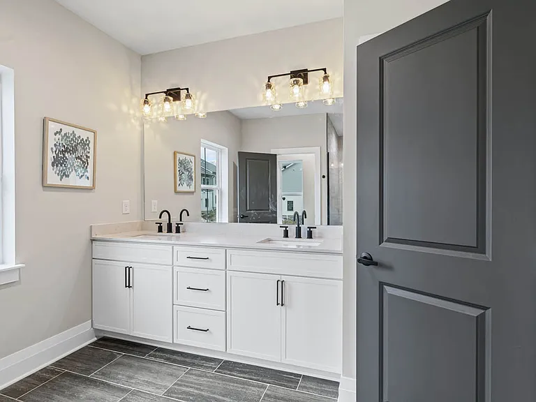 Noble Townhomes — Photo 9