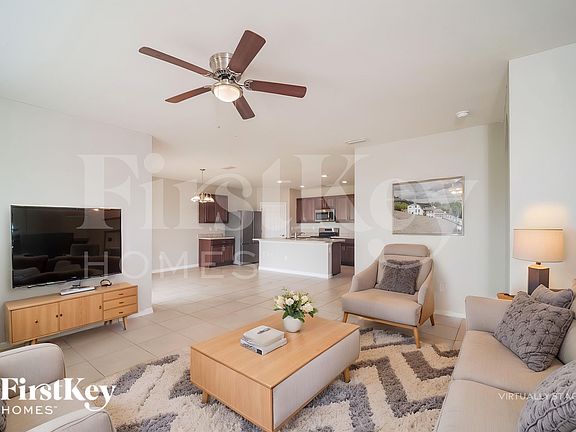 3rd image of 1627 SW 25th Ln