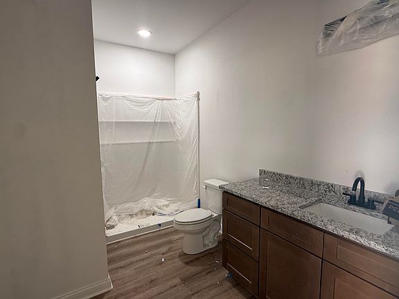 2nd image of 844-1 Ridgewood Dr