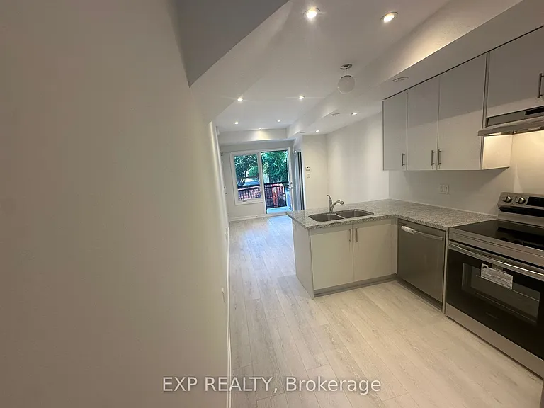 15100 Yonge St #241 — Photo 14
