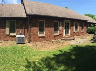 415 Redmon Rd, Vine Grove, KY 40175