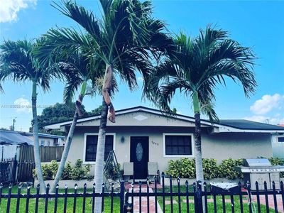7240 NW 6th St, Miami, FL, 33126