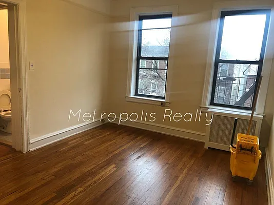Rented by Metropolis International Realty Inc. | media 12