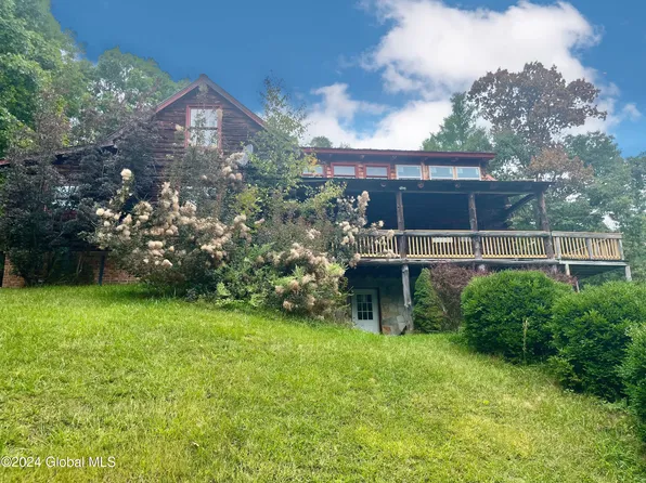 481 County Route 61, Cambridge, NY 12816