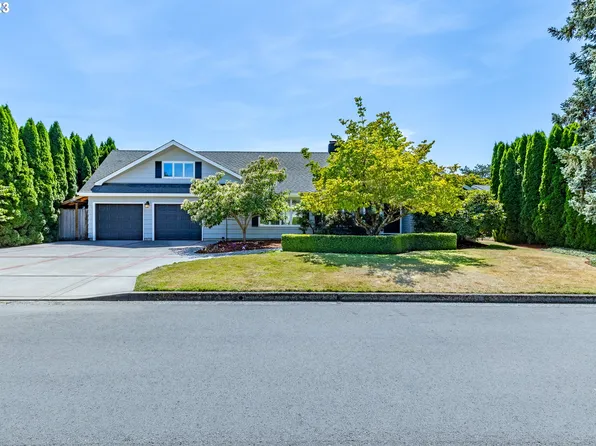 2070 Bedford Way, Eugene, OR 97401