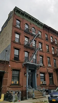 Rented by Zjama Realty Corp | media 25