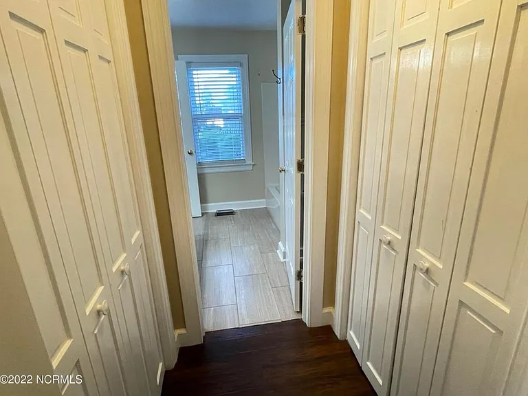 210 Hawthorne Ln W #5A — Photo 7