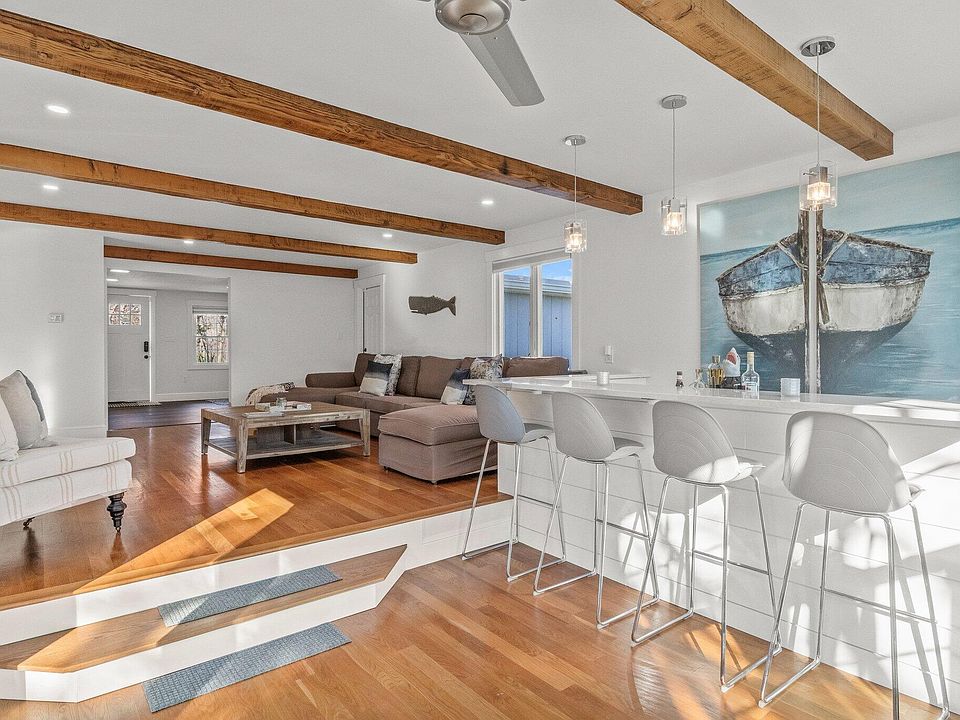15 Ravenwood Circle, Falmouth, MA 02540 Zillow