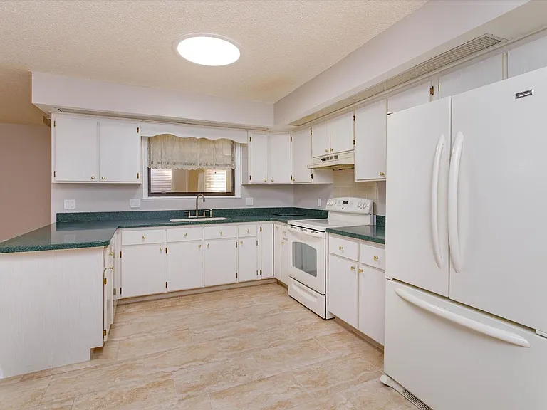 104 Rosemont Ct — Photo 11