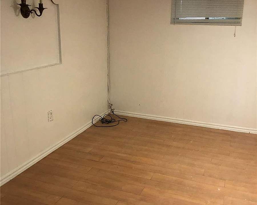 2nd image of 26 Glenshephard Dr #Basement
